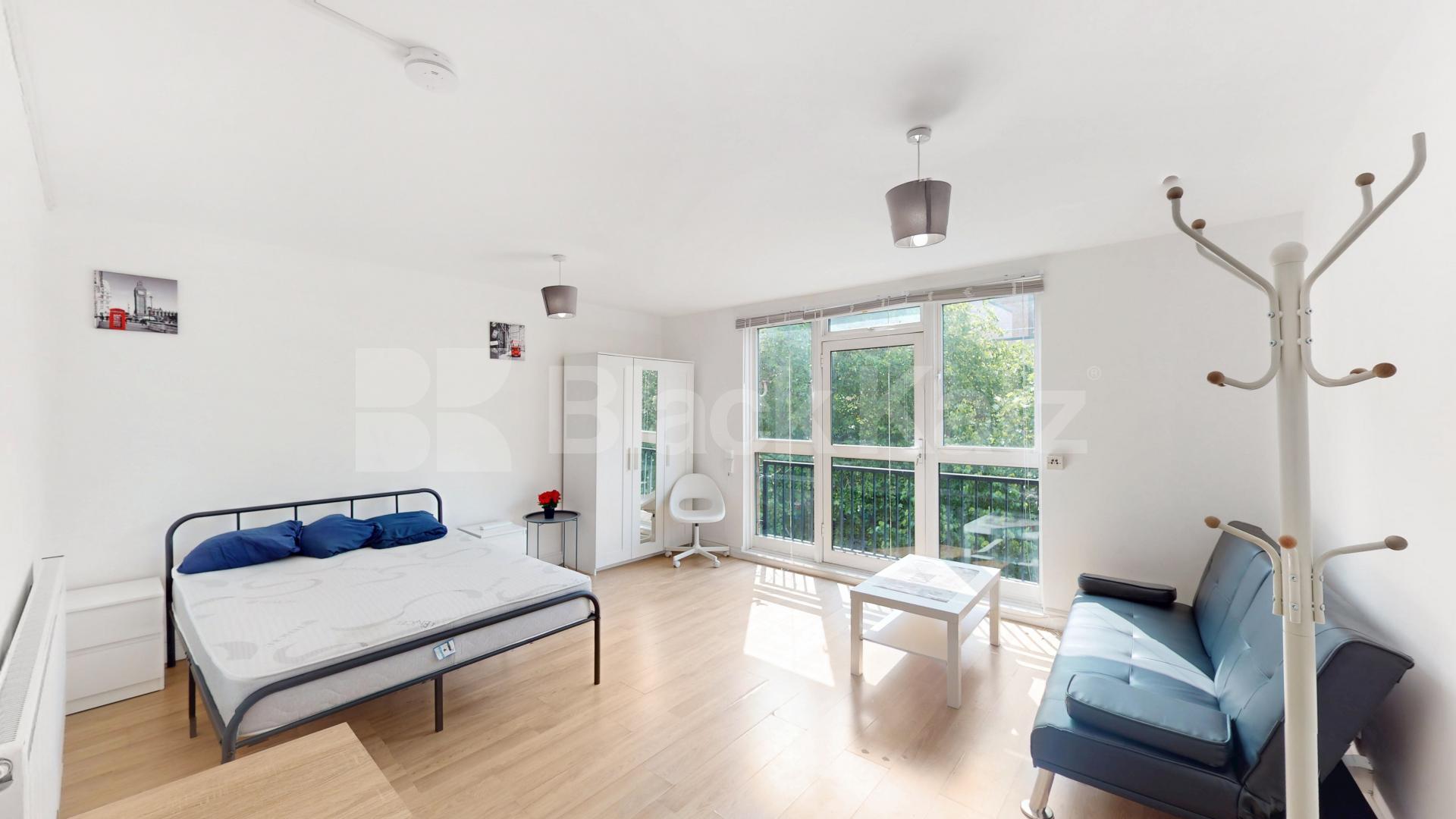 			3 Bedroom, 1 bath, 1 reception Flat			 Plender Street, Camden